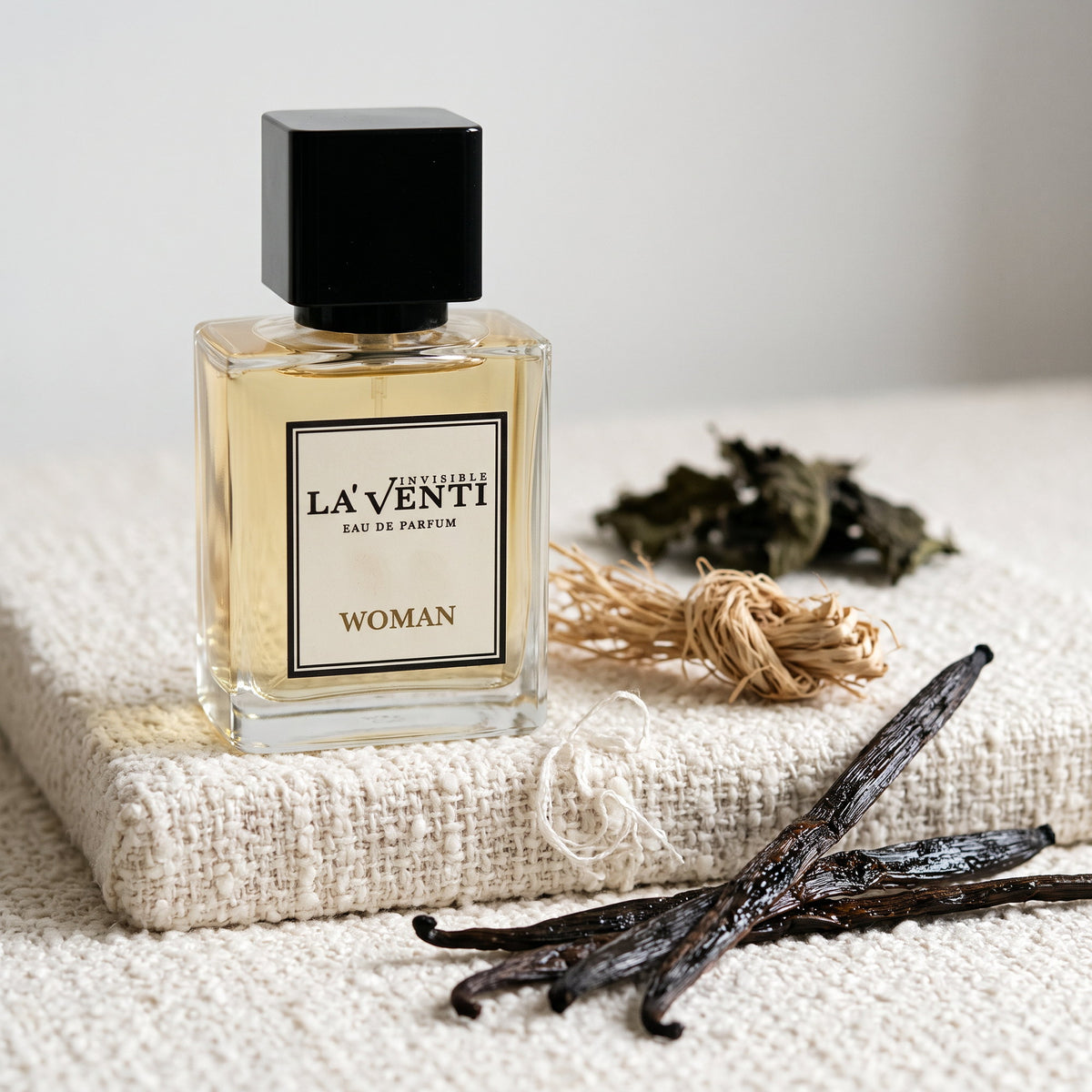 Parfum La'Venti cu note de vanilie, vetiver si patchouli