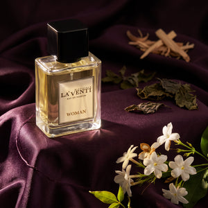 Parfum La'Venti cu note de iasomie, patchouli si lemn de santal