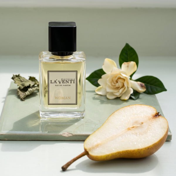 Parfum La'Venti cu note de para, gardenie si patchouli