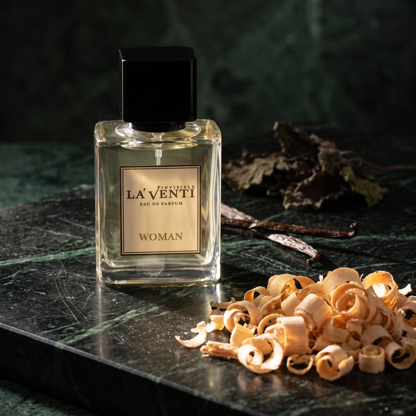 Parfum La'Venti cu note de lemn de santal, vanilie si patchouli