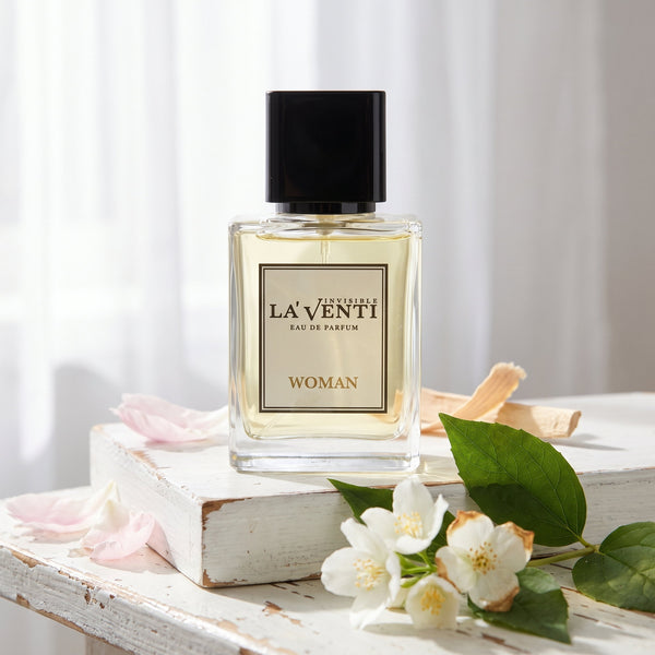 Parfum La'Venti cu note de iasomie, bujor si lemn de santal
