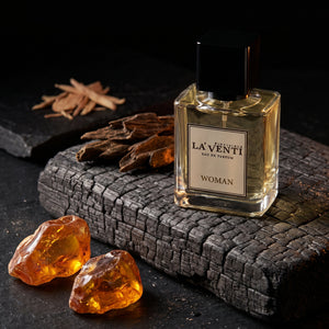 Parfum La'Venti cu note de rasina de ambra, lemn de oud si santal