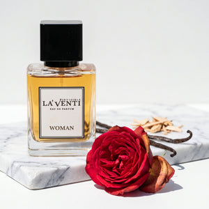 Parfum La'Venti cu note de trandafir, vanilie si lemn de santal