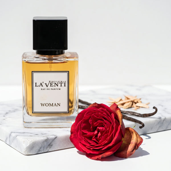 Parfum La'Venti cu note de trandafir, vanilie si lemn de santal