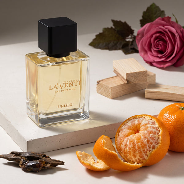 Parfum La'Venti cu note de mandarina, lemn de oud si patchouli