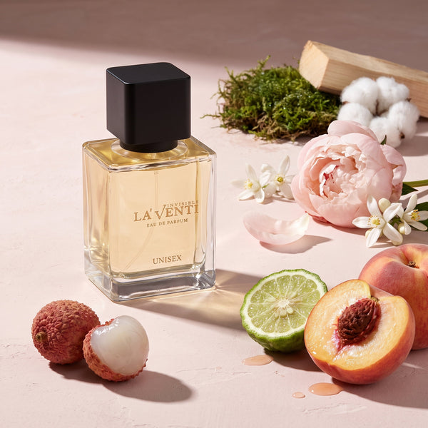 Parfum La'Venti cu note de litchi, bujor si mosc