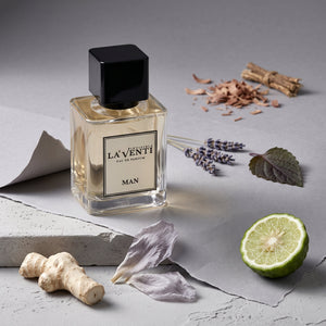 Parfum La'Venti cu note de iris, lavanda si lemn de cedru