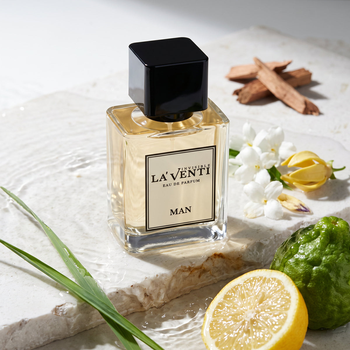 Parfum La'Venti cu note de citrice, iasomie si lemn de cedru