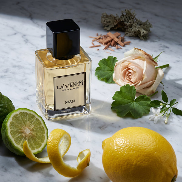Parfum La'Venti cu note de bergamota, trandafir si lemn de santal