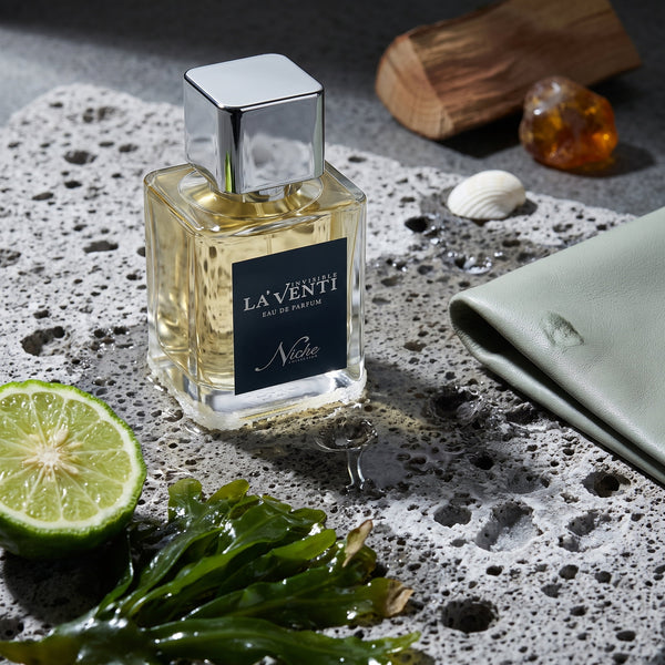 Parfum La'Venti cu note marine, piele si alge