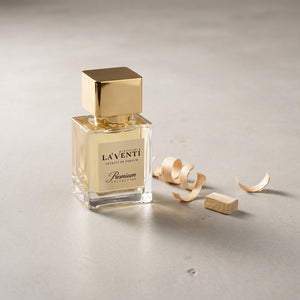 Parfum La'Venti - compozitie moleculara minimalista cu note lemnoase